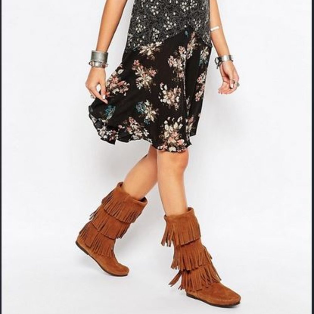Minnetonka Suede 3-Layer Fringe Boot Brown